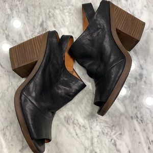 Lucky Brand leather peep toe bootie with open heel size 10